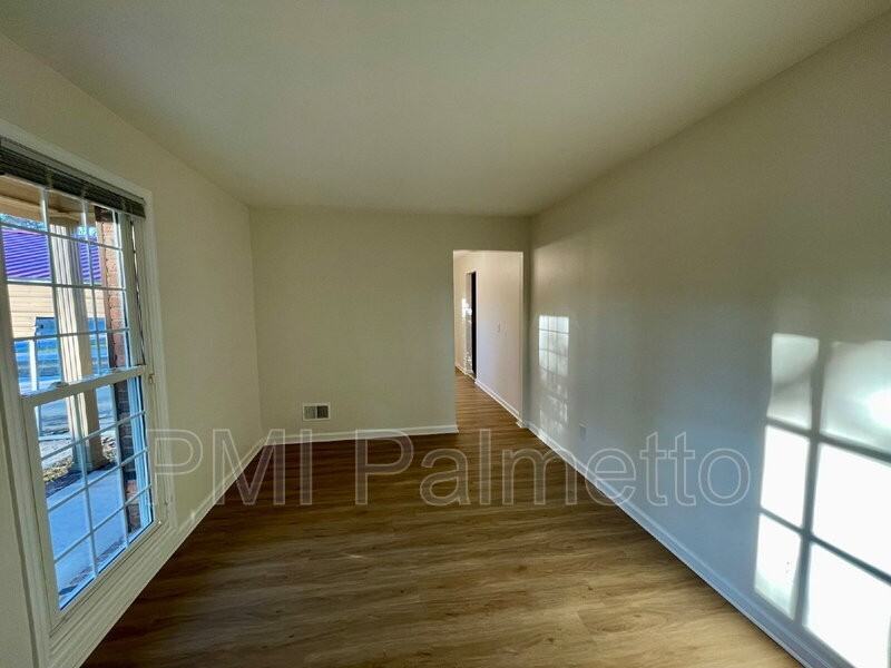 2816 Wales Rd - Photo 6 of 38