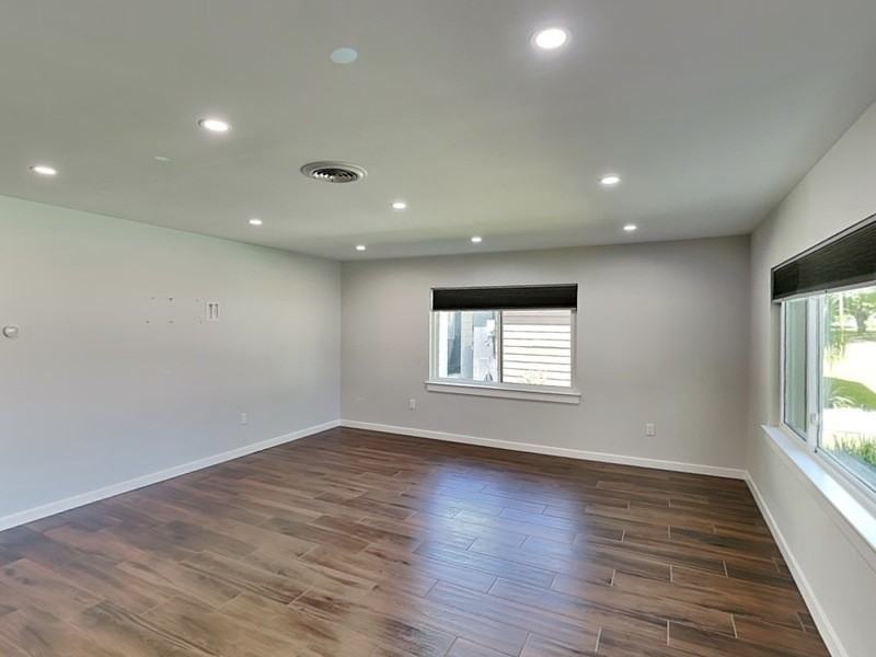 2852 Scarlet Rd - Photo 2 of 23