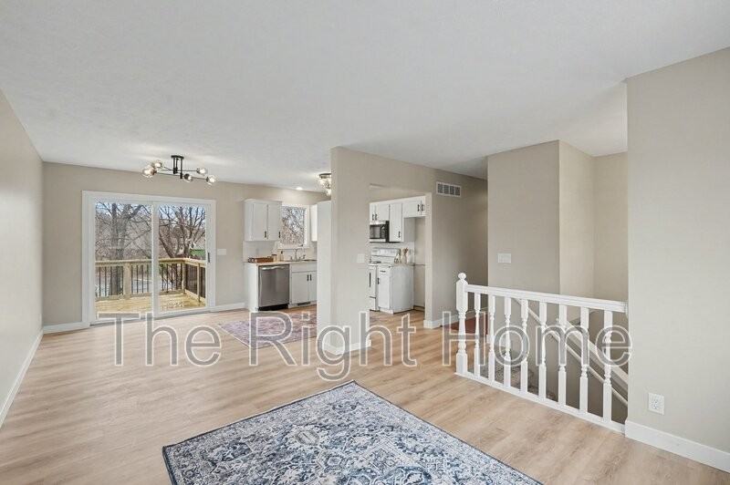 13968 Meadow Ridge Rd - Photo 7 of 24