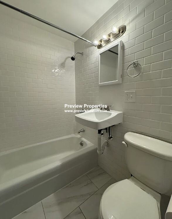N Beacon St #1AP - Photo 2 of 4