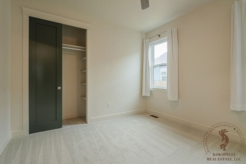 915 Caledonia Ct - Photo 7 of 10