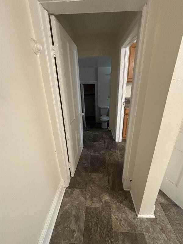 1625 Washington St - Photo 6 of 9