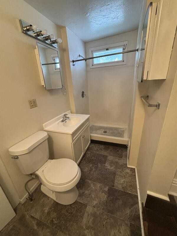 1625 Washington St - Photo 7 of 9