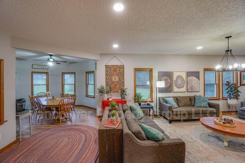 745 S 21st Pl - Photo 7 of 50