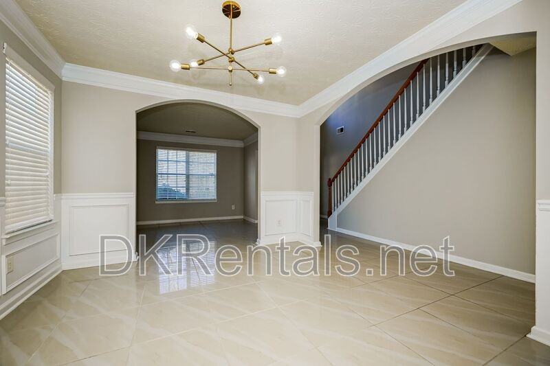 7512 Congregation St - Photo 6 of 20