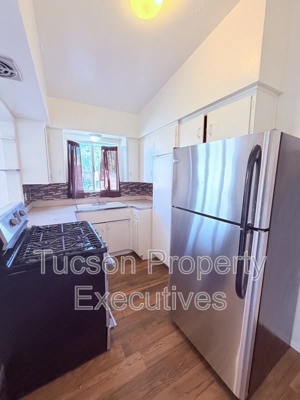 1603 N Highland Ave - Photo 2 of 12