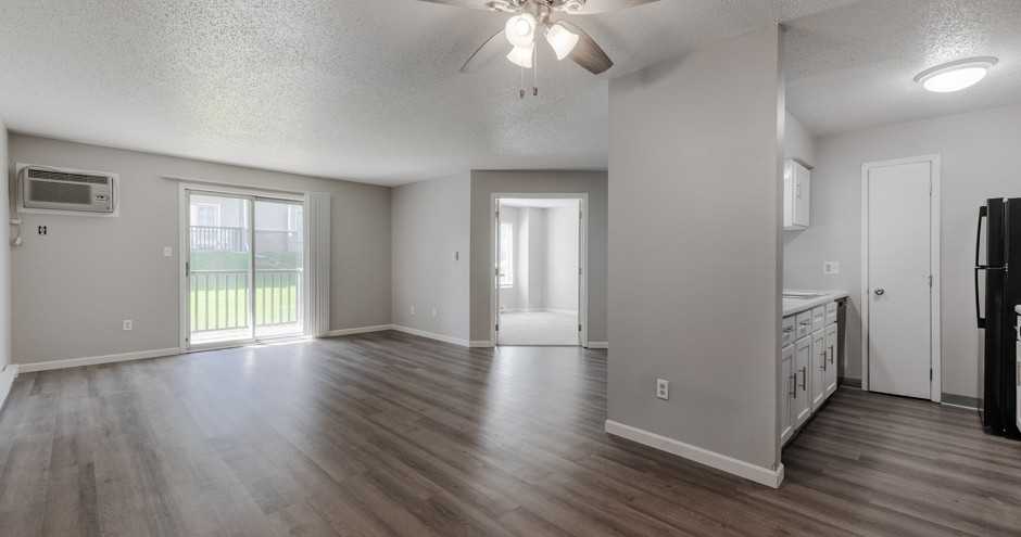 Hamlet Apartments - Photo 3 of 32