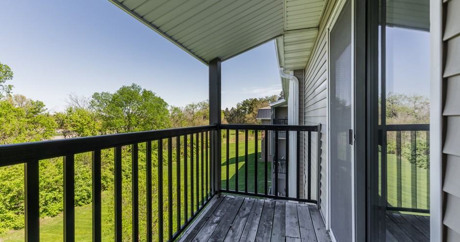 Hamlet Apartments - Photo 6 of 32