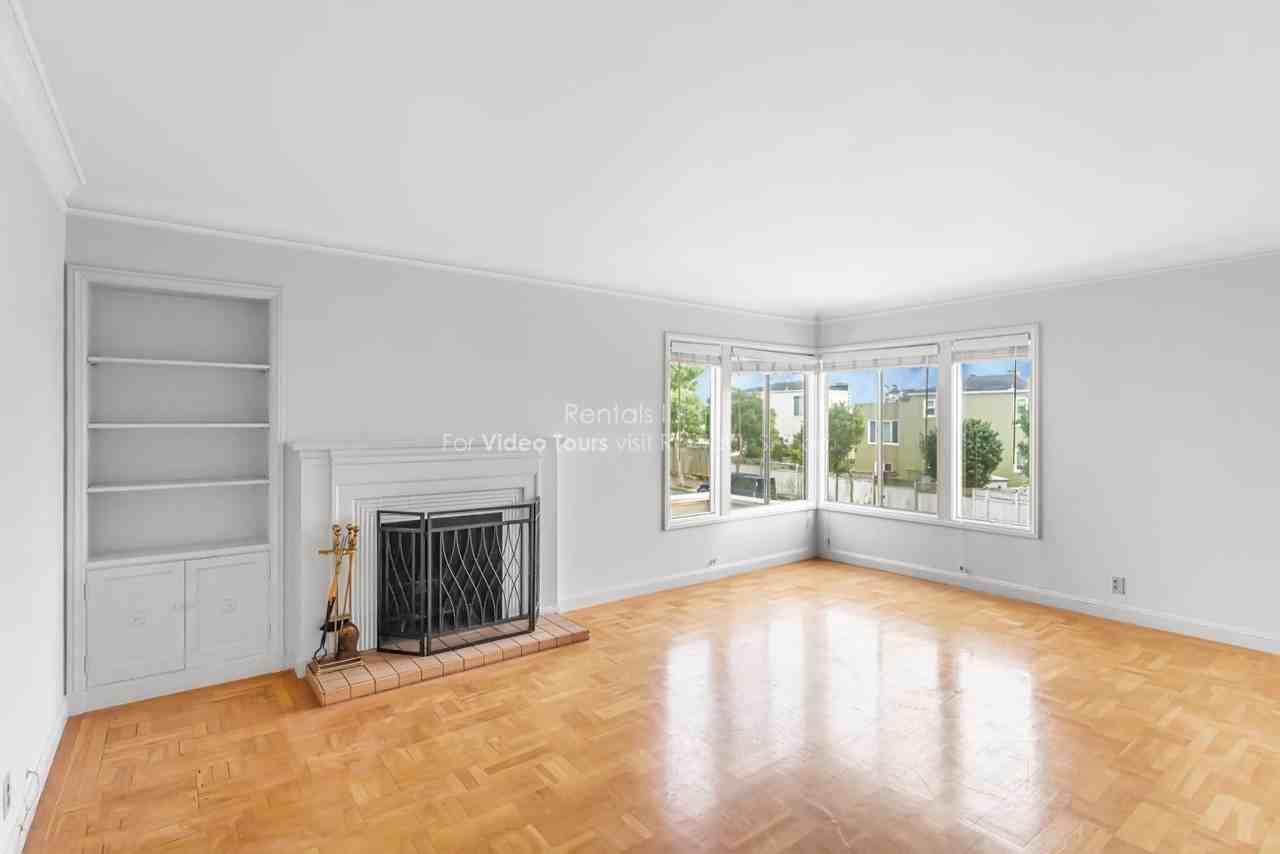 126 Eucalyptus Dr - Photo 2 of 16