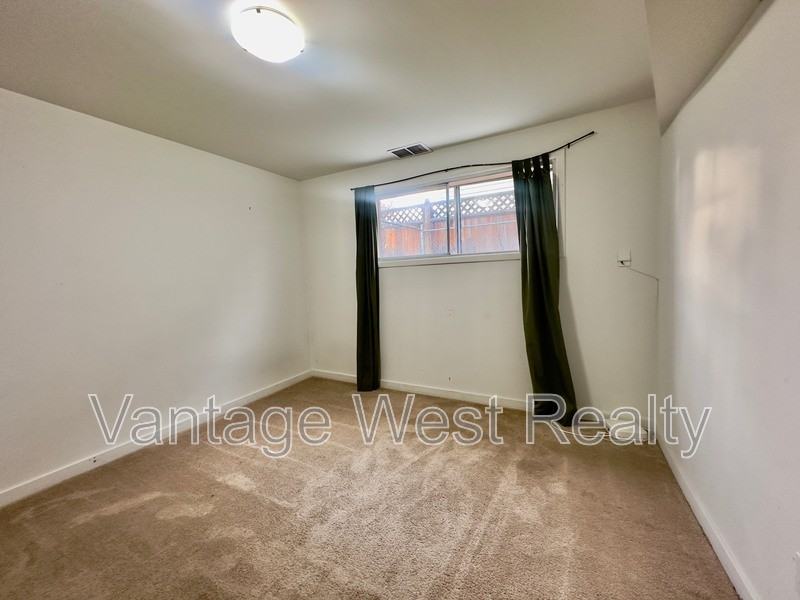 1434 - Photo 5 of 10