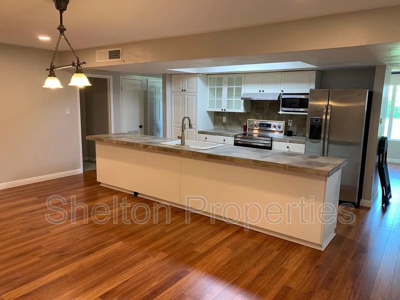 523 E Malibu Dr - Photo 3 of 14