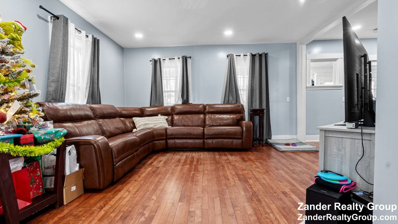 68 Crescent St #6 - Photo 2 of 8