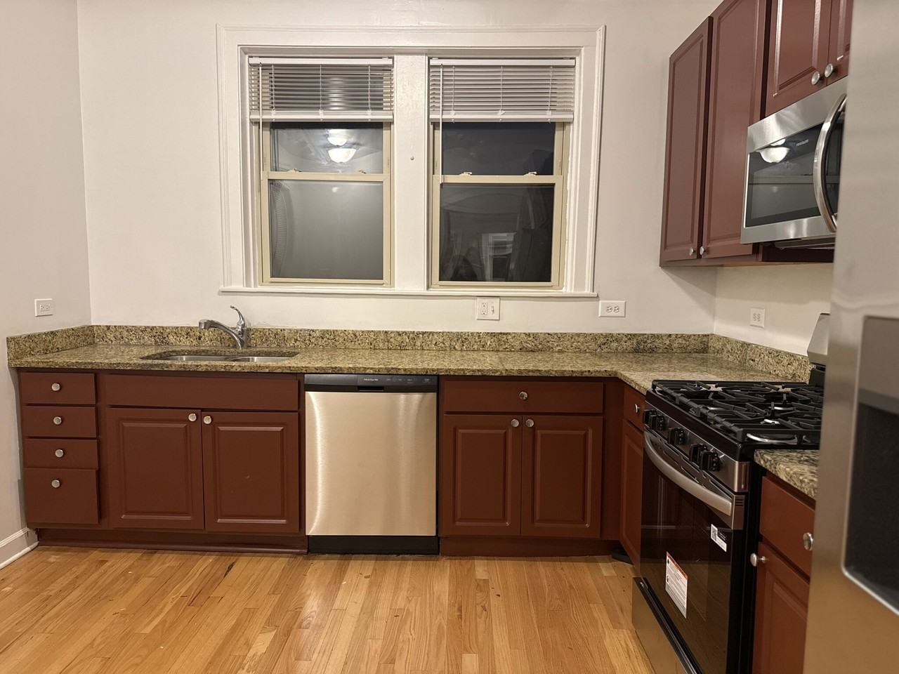 2434 W Fargo Ave #2434-3 - Photo 2 of 24