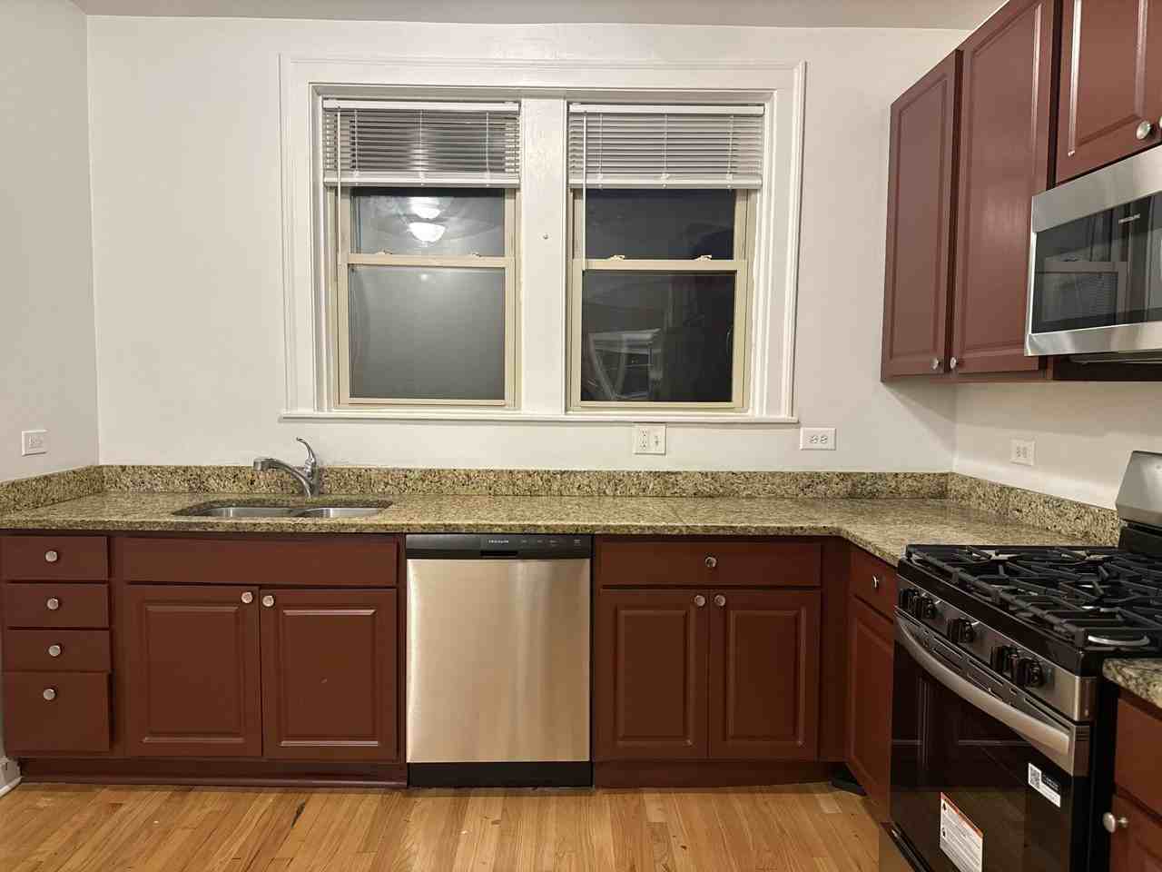 2434 W Fargo Ave #2434-3 - Photo 4 of 24