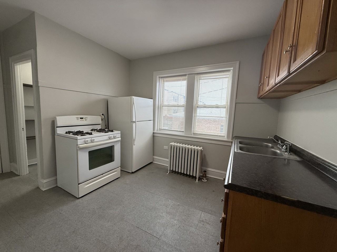 2436 N Leclaire Ave #2442-1 - Photo 2 of 19