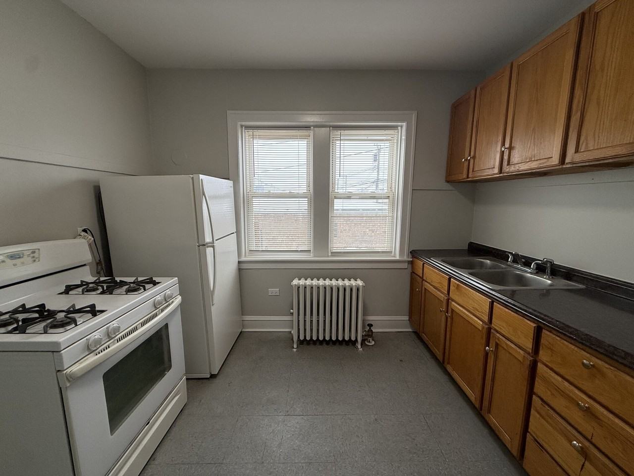 2436 N Leclaire Ave #2442-1 - Photo 3 of 19