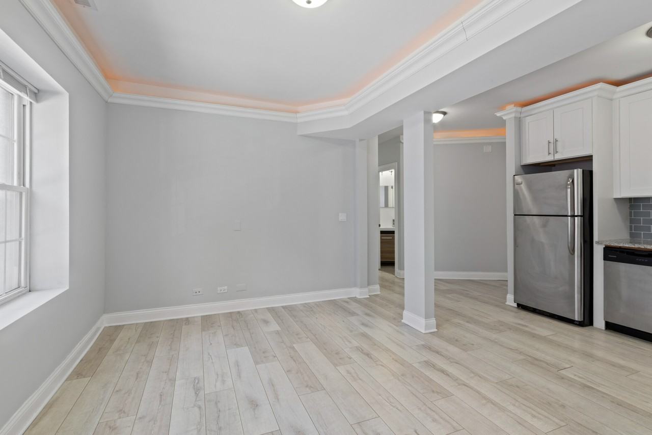 15 N Vail Ave #203V - Photo 3 of 17