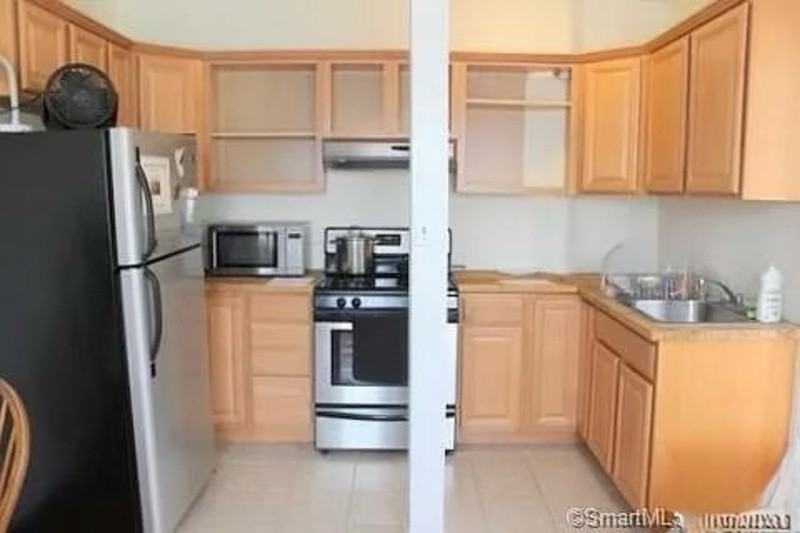 25 High St #42 - Photo 5 of 8