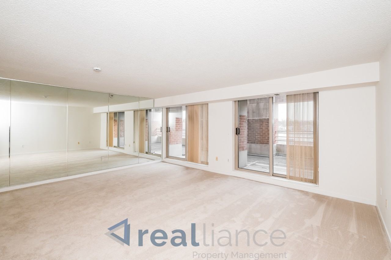 1275 25th St Nw #602 - Photo 4 of 15