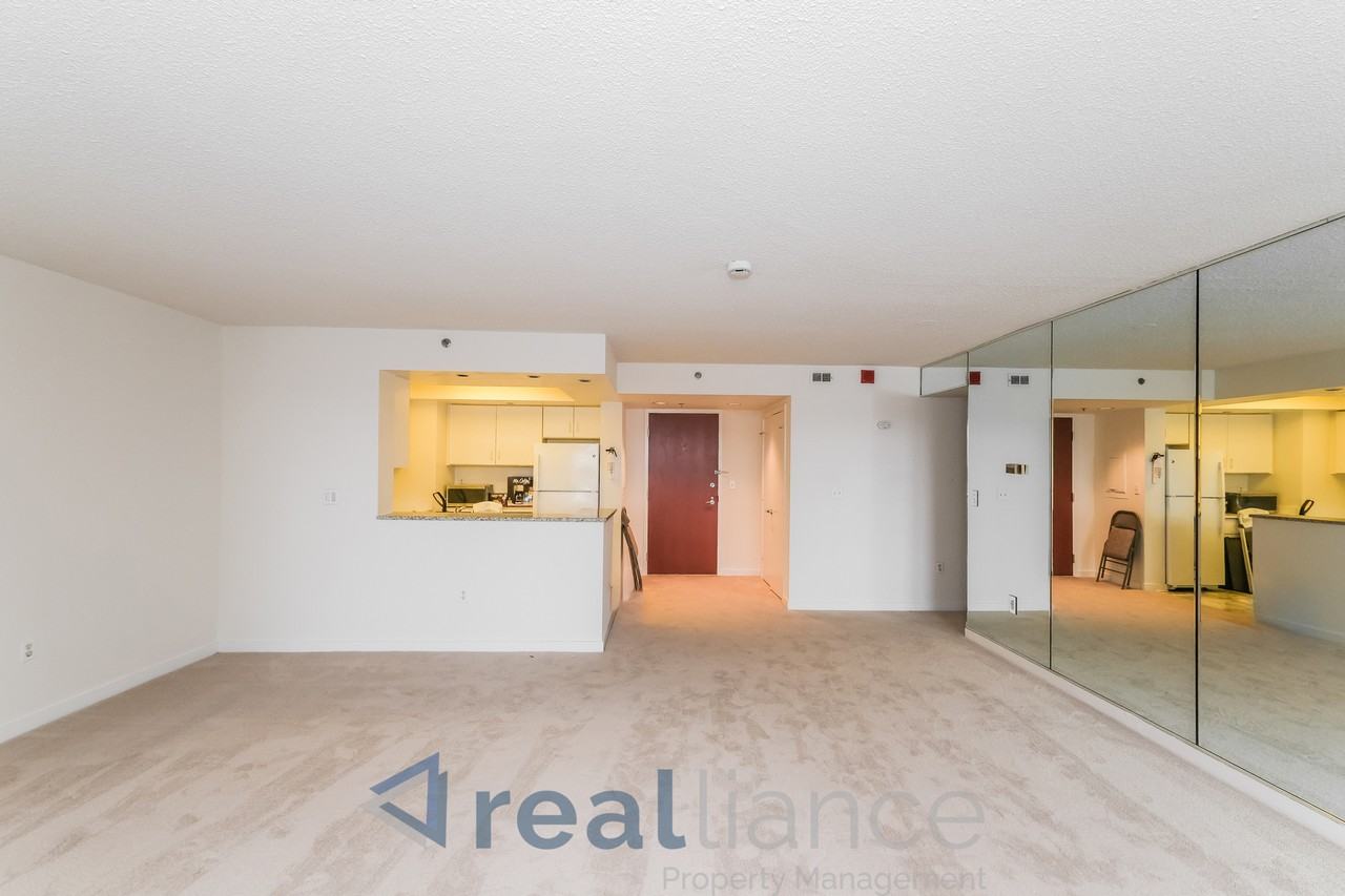 1275 25th St Nw #602 - Photo 6 of 15