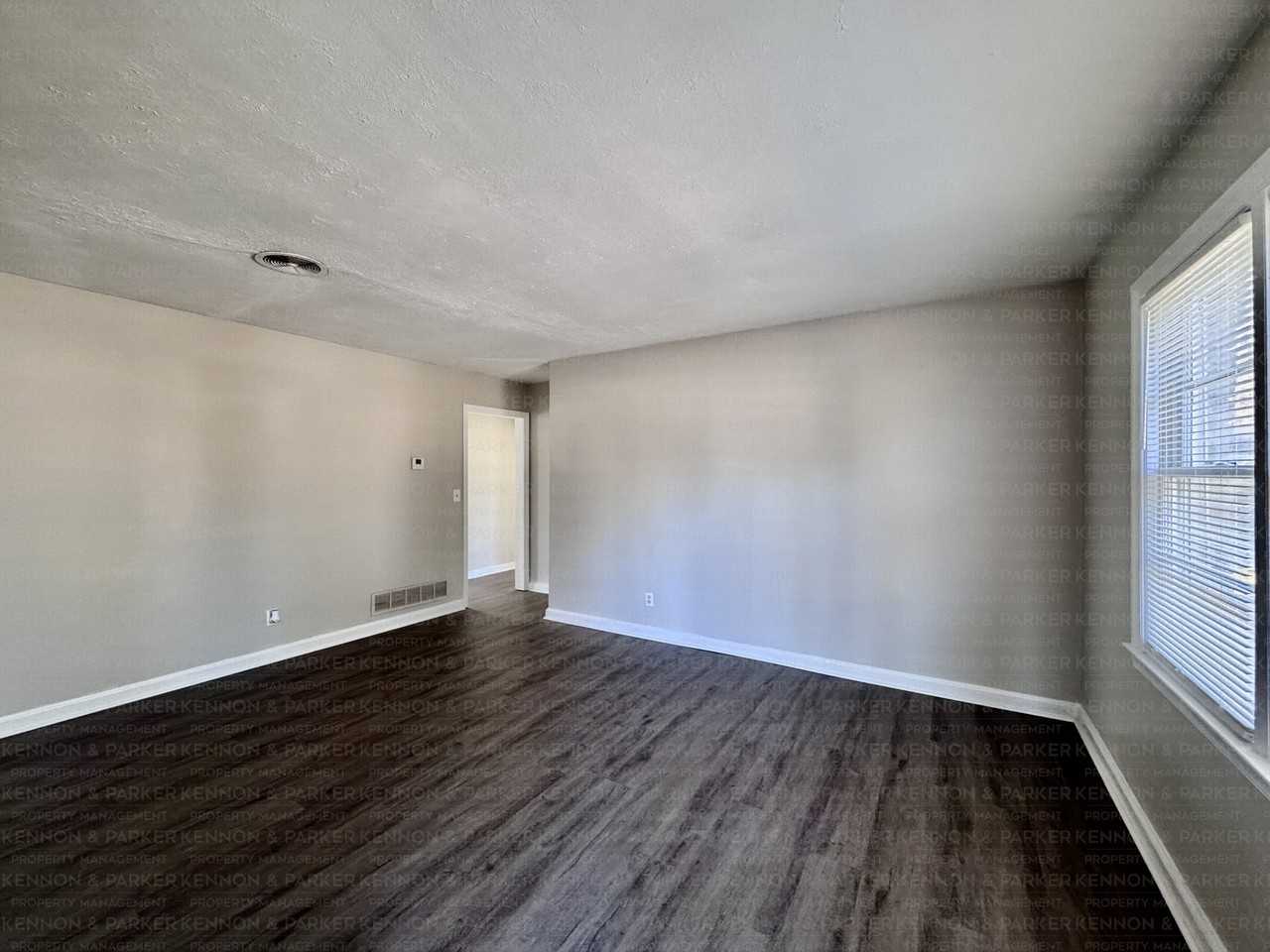 2720 Broadmoor Dr - Photo 2 of 14