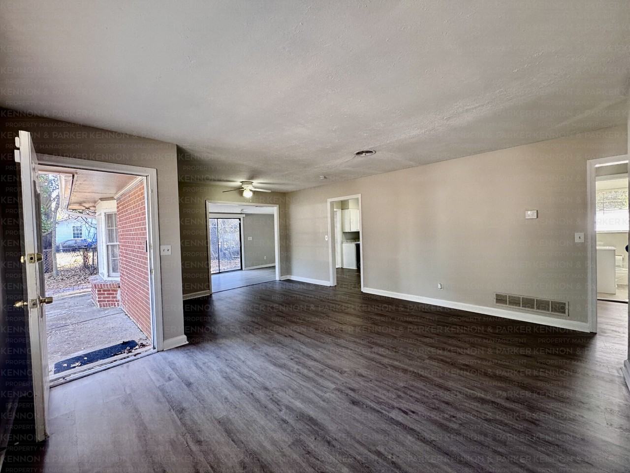 2720 Broadmoor Dr - Photo 4 of 14