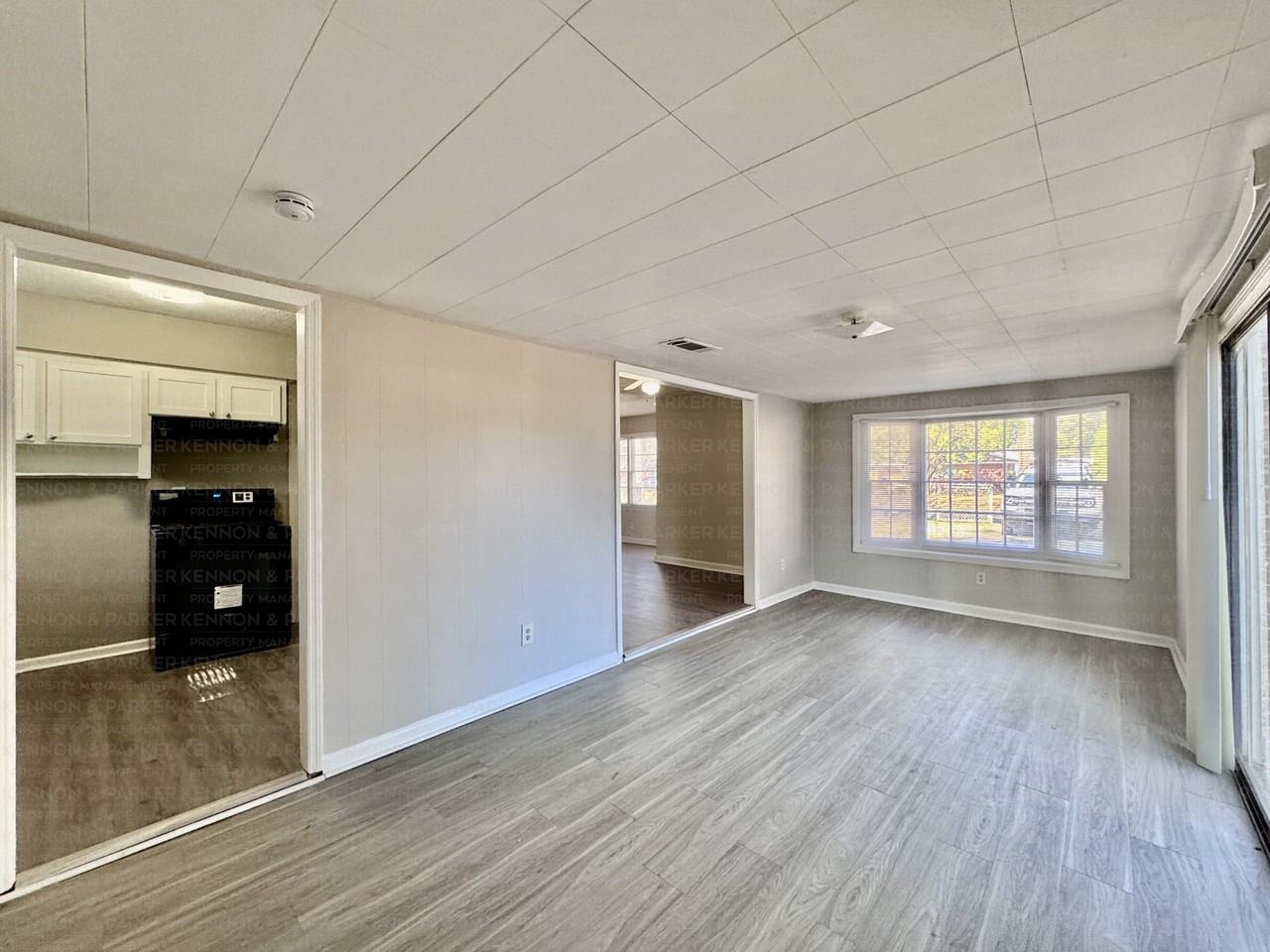 2720 Broadmoor Dr - Photo 5 of 14