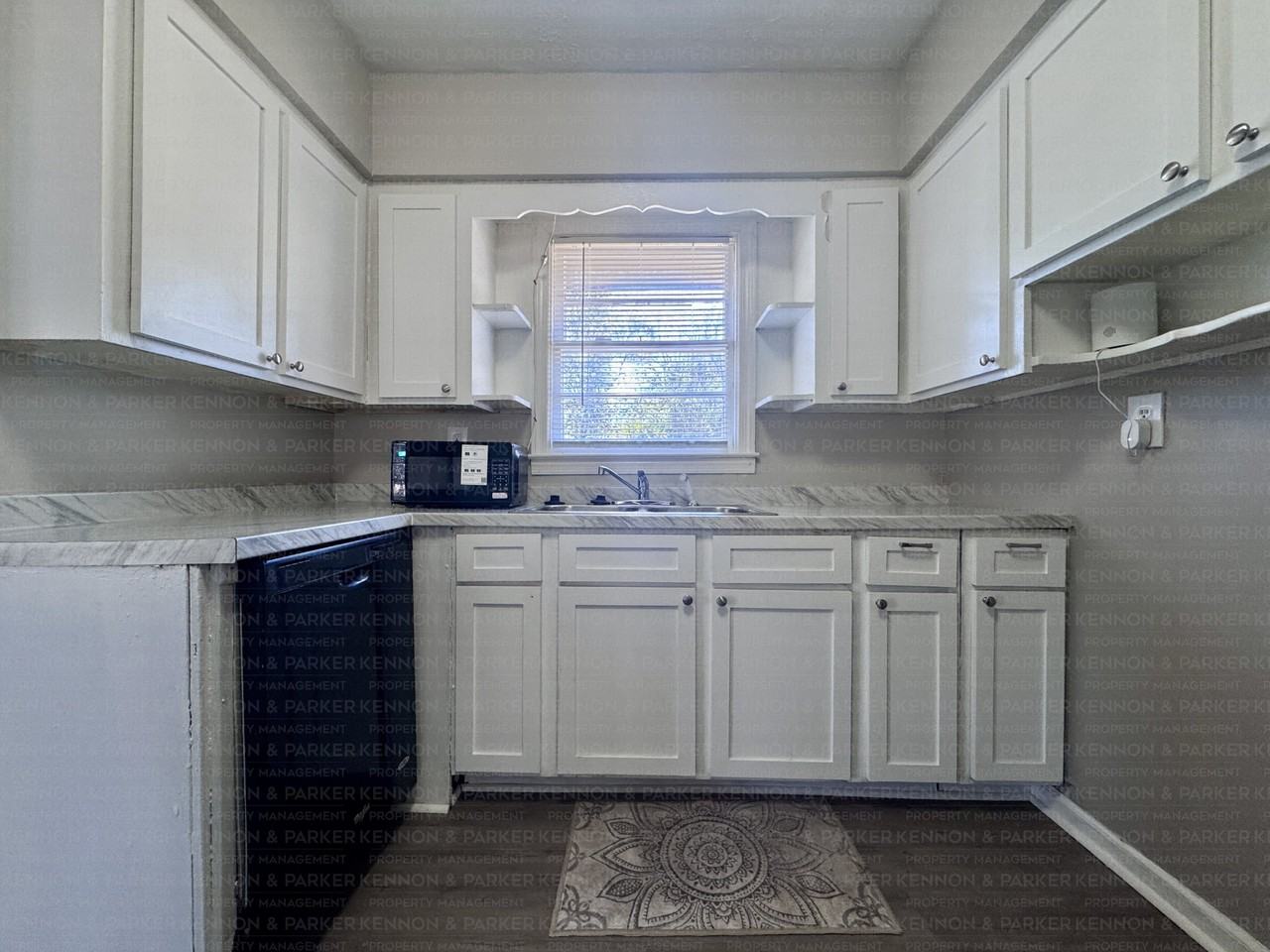 2720 Broadmoor Dr - Photo 7 of 14