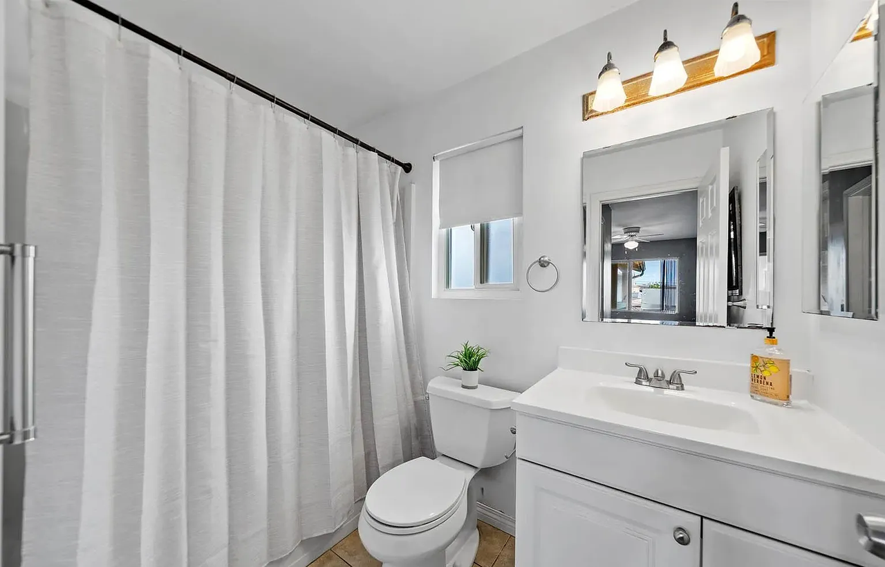 3565 Highland Ave #5 - Photo 6 of 10