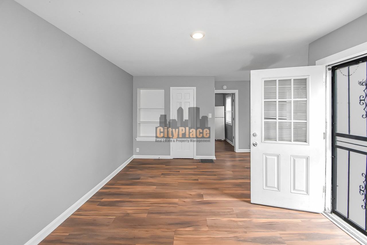 4726 E 34th St - Photo 5 of 14