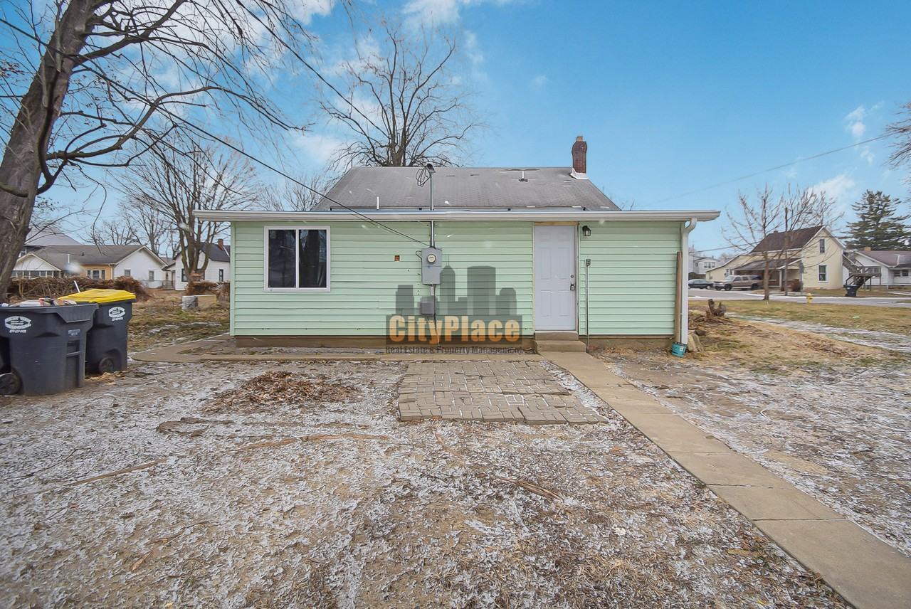 2627 Chase St #2 - Photo 5 of 15