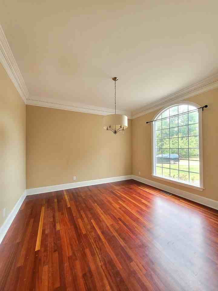 5 Chasewood Ct - Photo 3 of 50