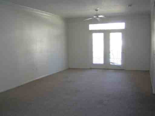 239 Longview Ave #116 - Photo 6 of 9