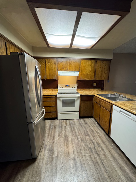 8202 Burgundy Dr - Photo 6 of 16