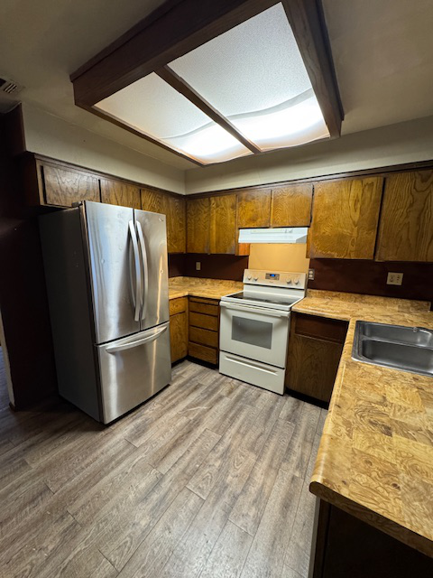 8202 Burgundy Dr - Photo 7 of 16