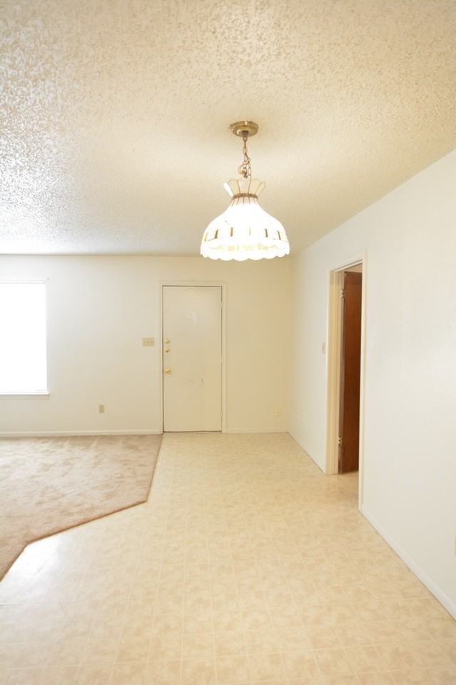 1164 Lindsey Cir - Photo 5 of 14