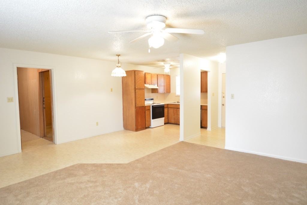 1164 Lindsey Cir - Photo 7 of 14