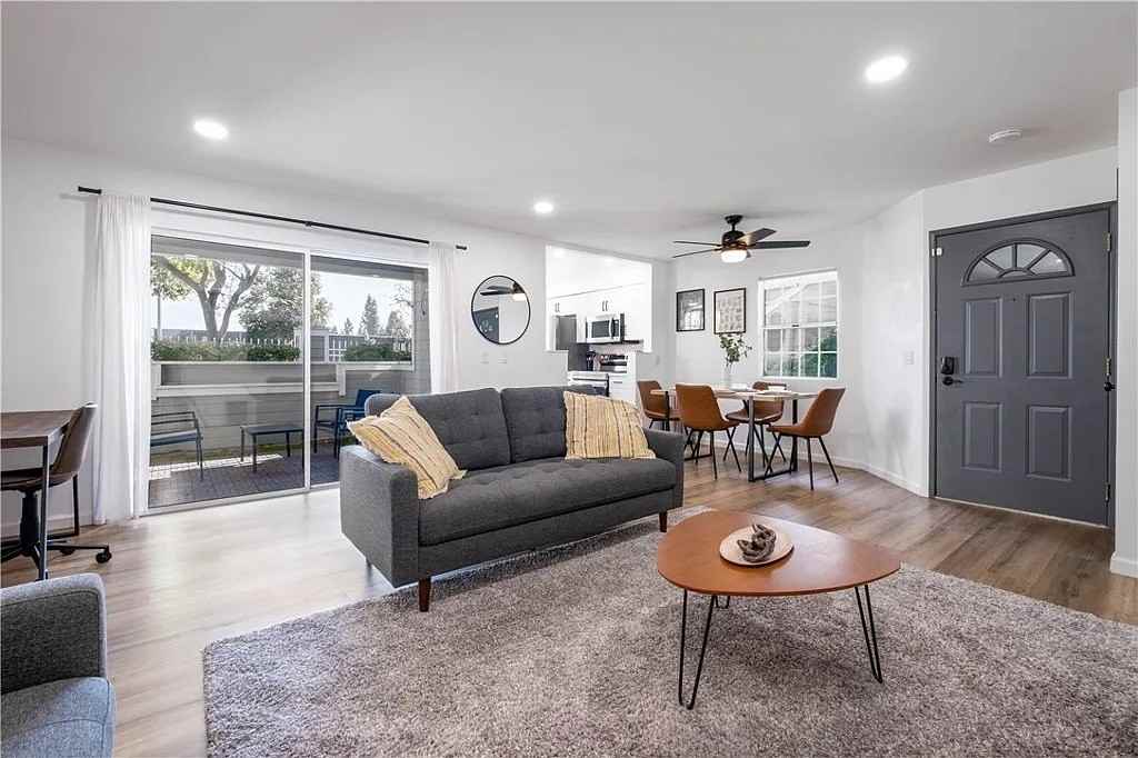 3500 S Greenville St - Photo 4 of 24