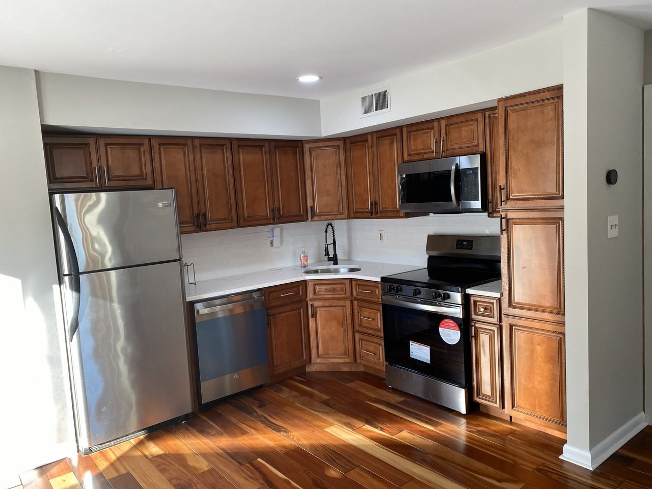 4407 Michael Ln - Photo 5 of 11