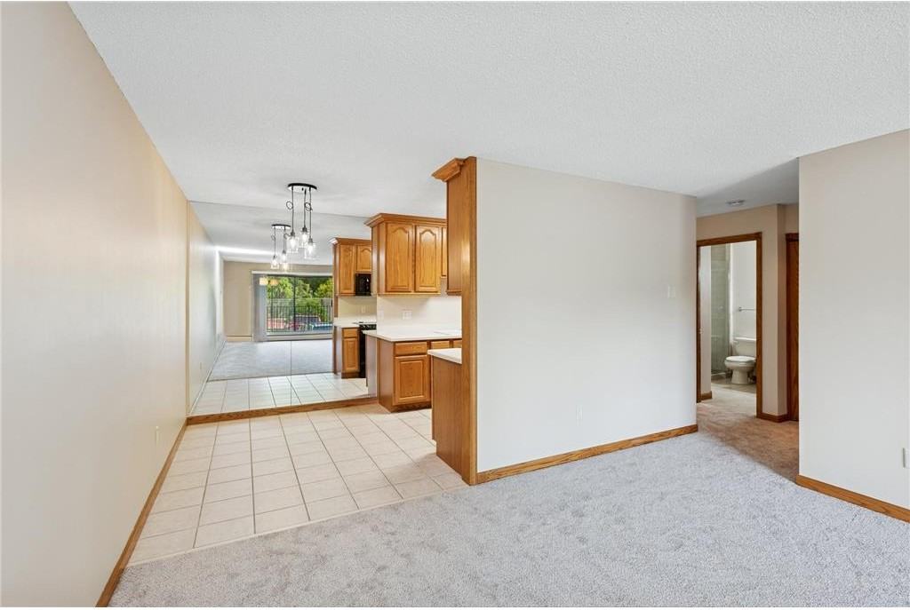 1304 W Medicine Lake Dr #112 - Photo 6 of 10