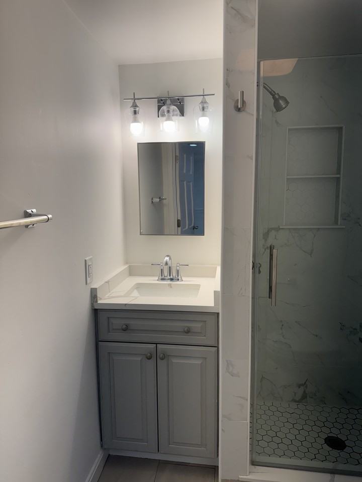 83 E Main St #1F - Photo 3 of 4