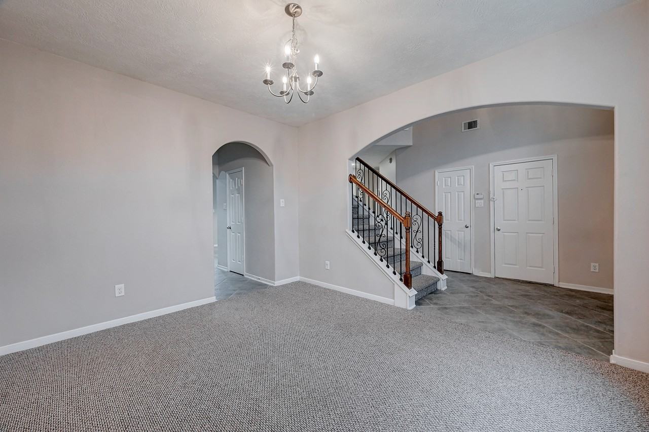 74 San Simeon Dr - Photo 5 of 33