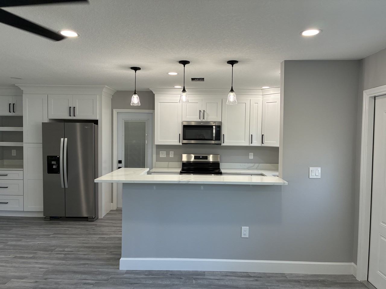 9024 2nd St N - Photo 3 of 23