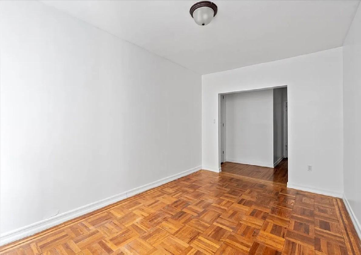 2156 Cruger Ave #2A - Photo 4 of 12