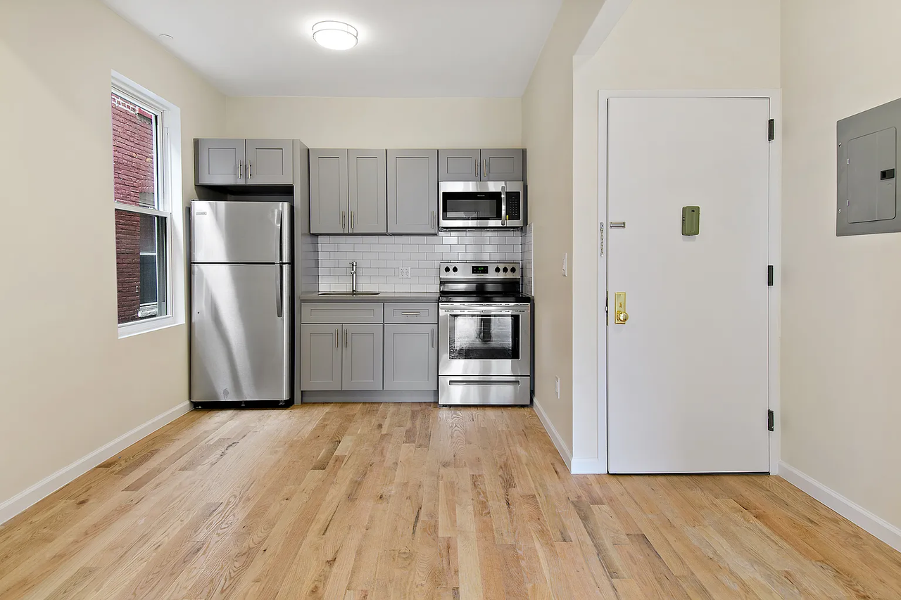 2112 Grand Ave #3 - Photo 6 of 9