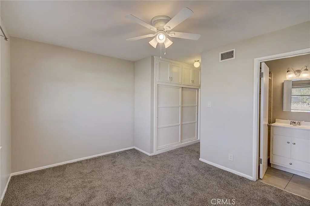 8653 Larkin Ct - Photo 4 of 9