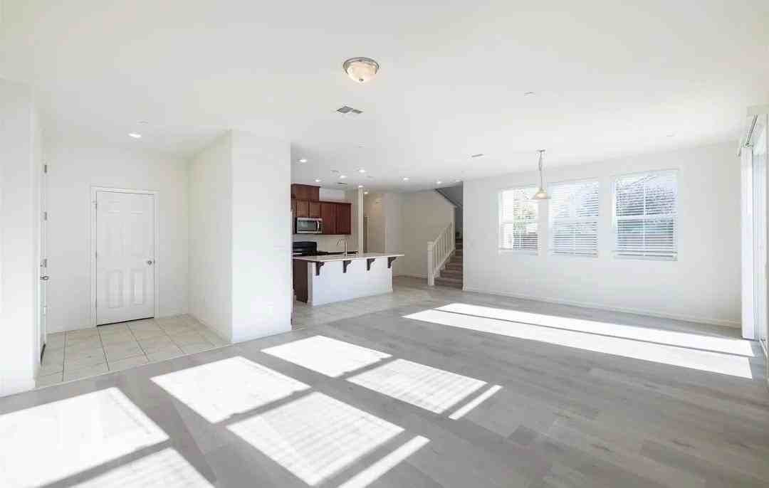 121 Caravaggio Cir - Photo 2 of 14