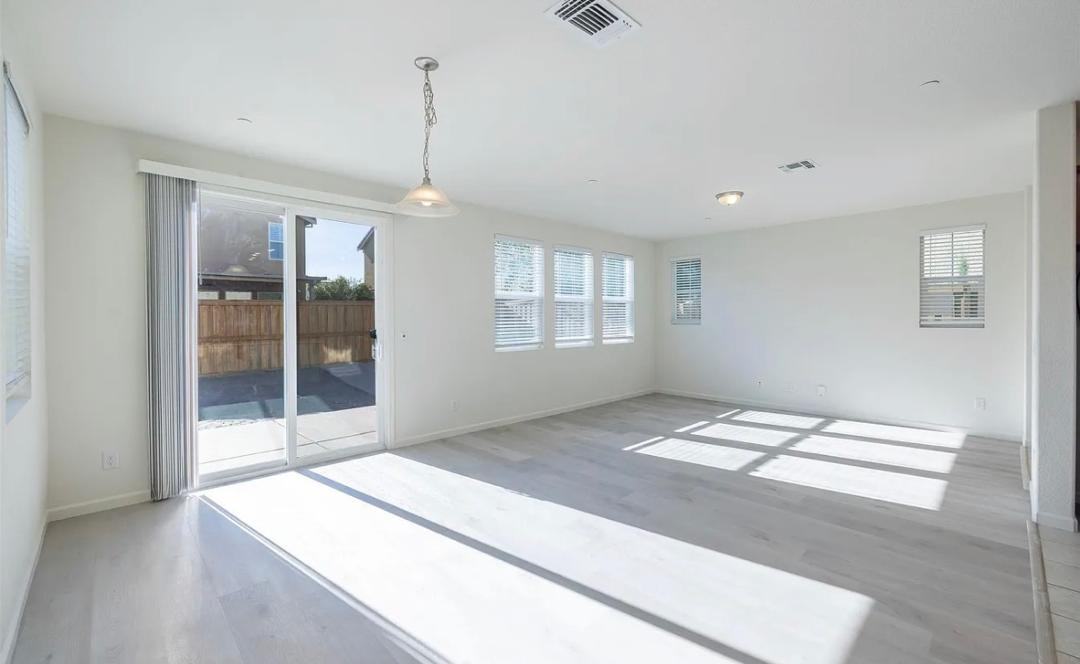 121 Caravaggio Cir - Photo 3 of 14