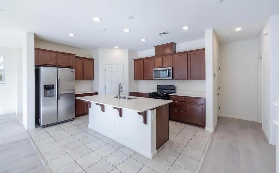 121 Caravaggio Cir - Photo 4 of 14