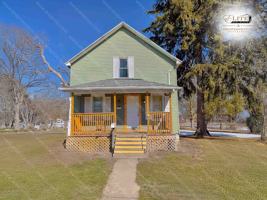 featured image of 1302 Greenwich St